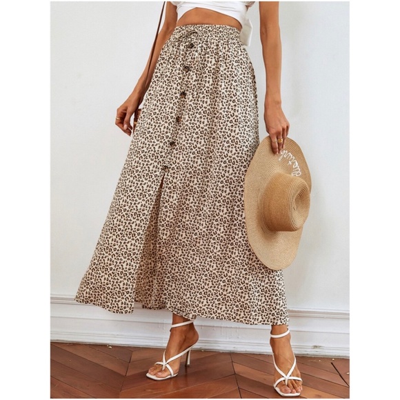 Bohemian Leopard Print Button Detail Maxi Skirt - Picture 6 of 7